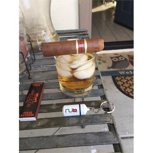 Nub Variety 4 Cigar Sampler With Cutter 